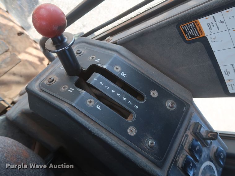 image for item DH0975 2005 John Deere 672D  motor grader