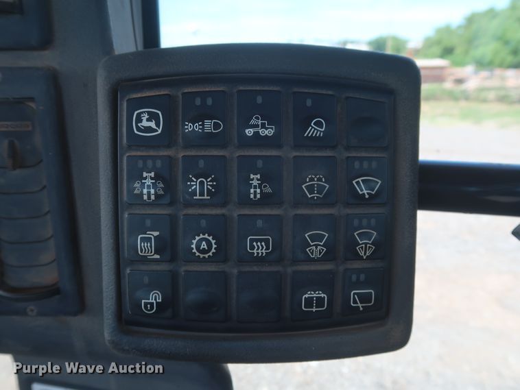 image for item DH0975 2005 John Deere 672D  motor grader