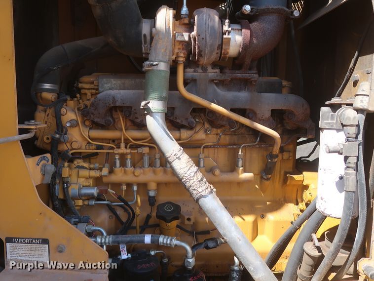 image for item DH0975 2005 John Deere 672D  motor grader