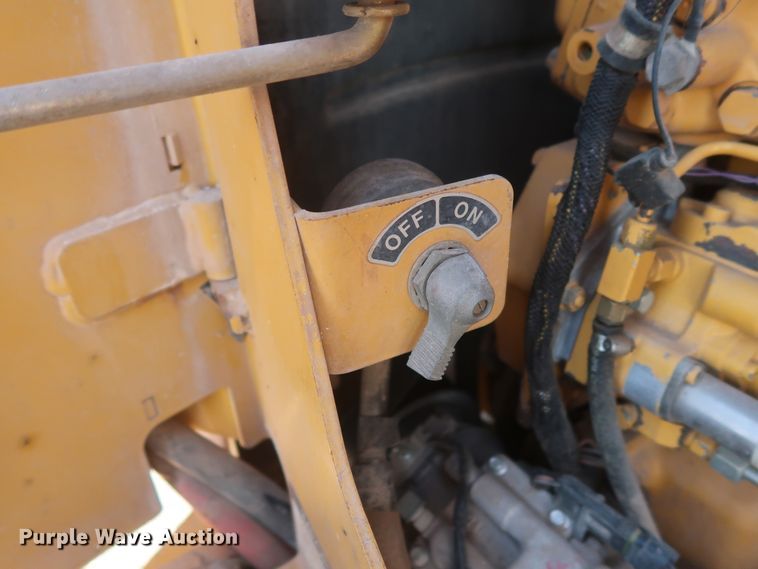 image for item DH0975 2005 John Deere 672D  motor grader