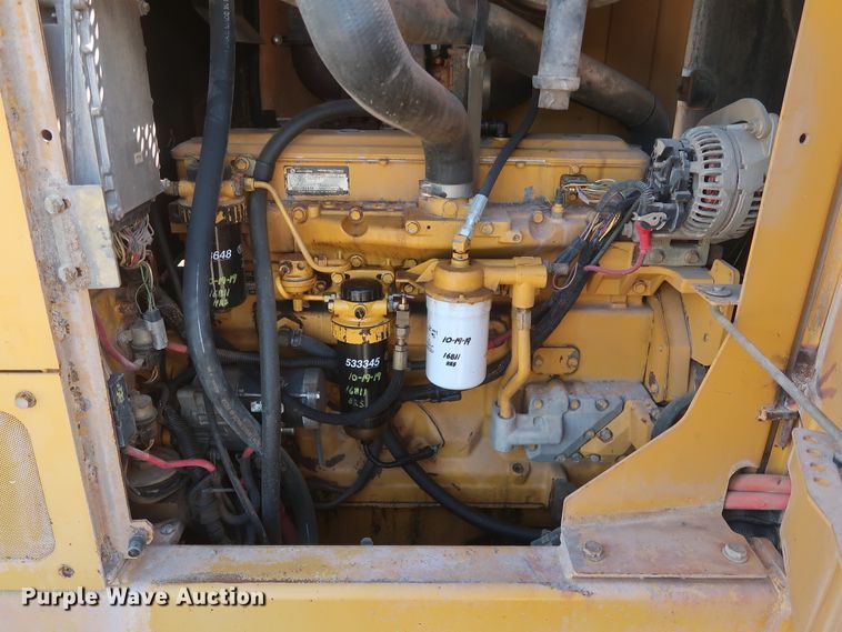 image for item DH0975 2005 John Deere 672D  motor grader