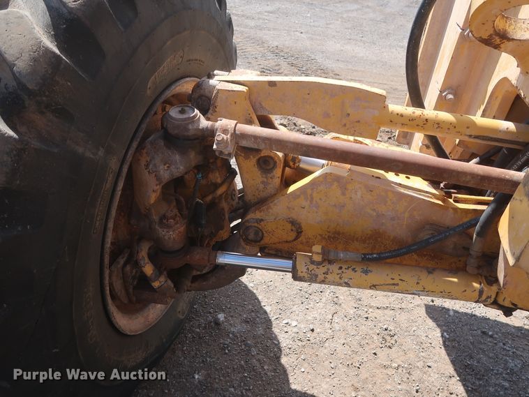 image for item DH0975 2005 John Deere 672D  motor grader