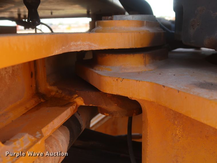 image for item DH0975 2005 John Deere 672D  motor grader