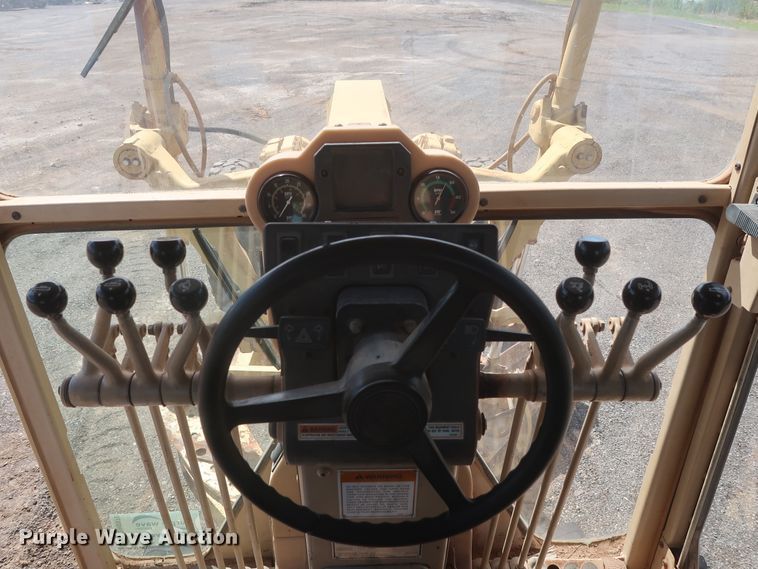 image for item DH0978 1998 Caterpillar 140H VHP  motor grader