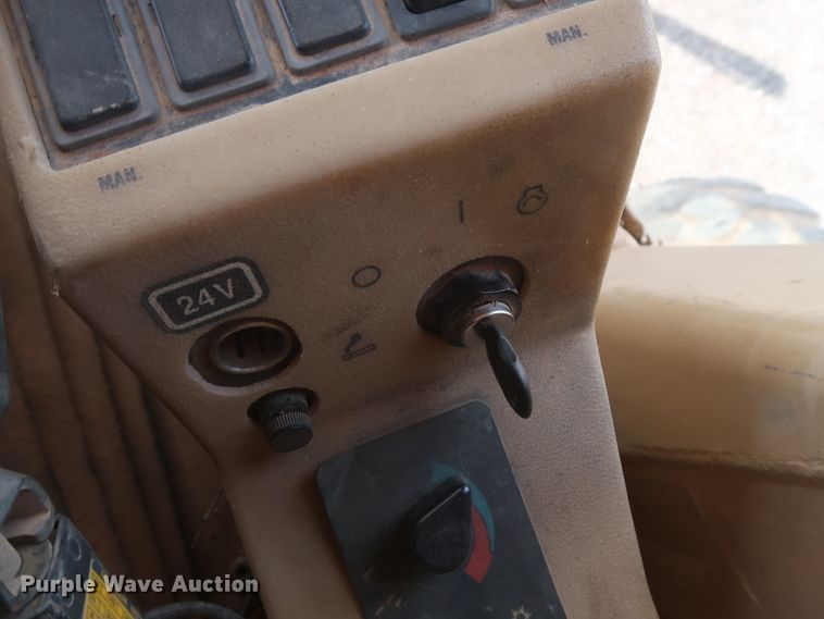 image for item DH0978 1998 Caterpillar 140H VHP  motor grader