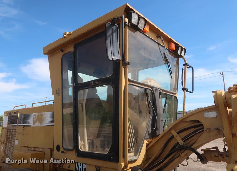 image for item DH0978 1998 Caterpillar 140H VHP  motor grader