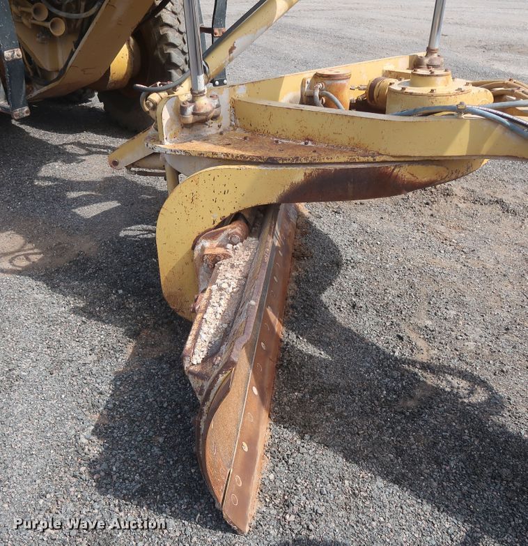 image for item DH0978 1998 Caterpillar 140H VHP  motor grader