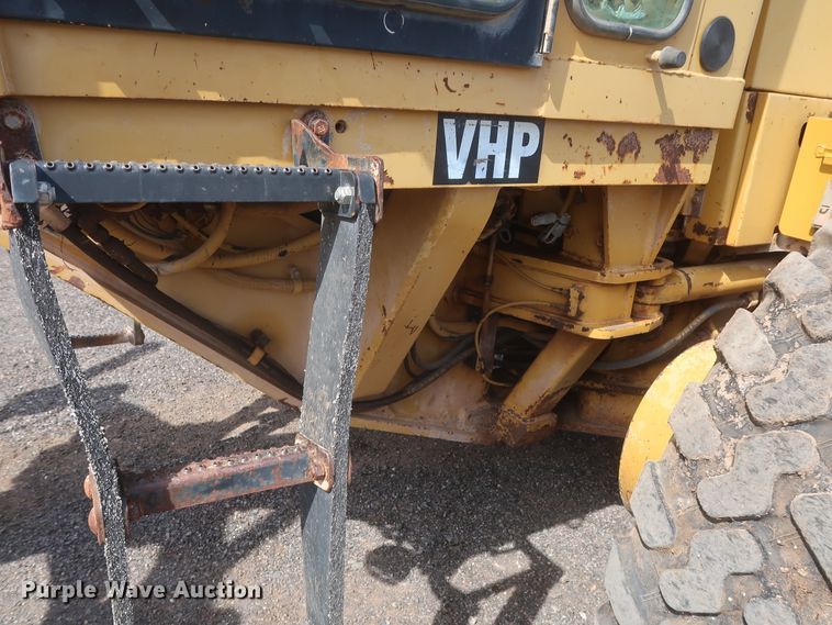 image for item DH0978 1998 Caterpillar 140H VHP  motor grader