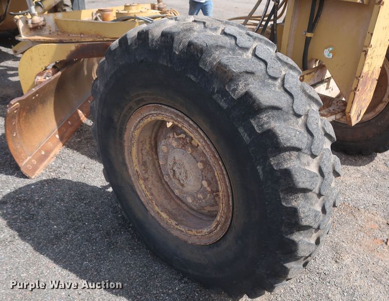 image for item DH0978 1998 Caterpillar 140H VHP  motor grader