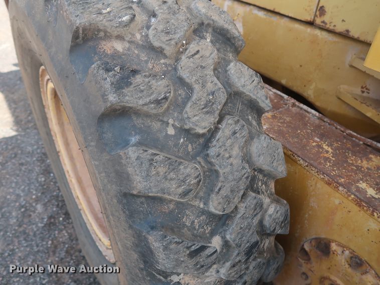 image for item DH0978 1998 Caterpillar 140H VHP  motor grader