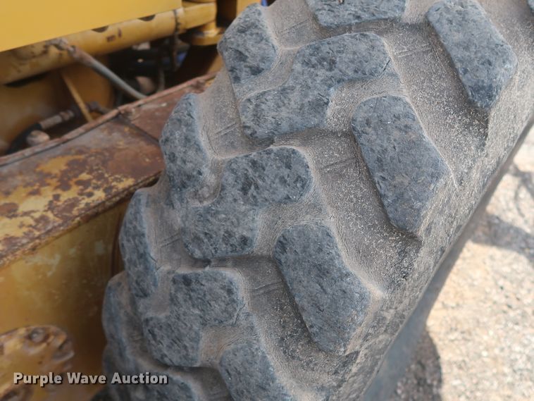 image for item DH0978 1998 Caterpillar 140H VHP  motor grader