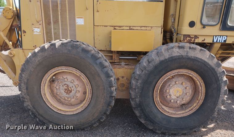 image for item DH0978 1998 Caterpillar 140H VHP  motor grader