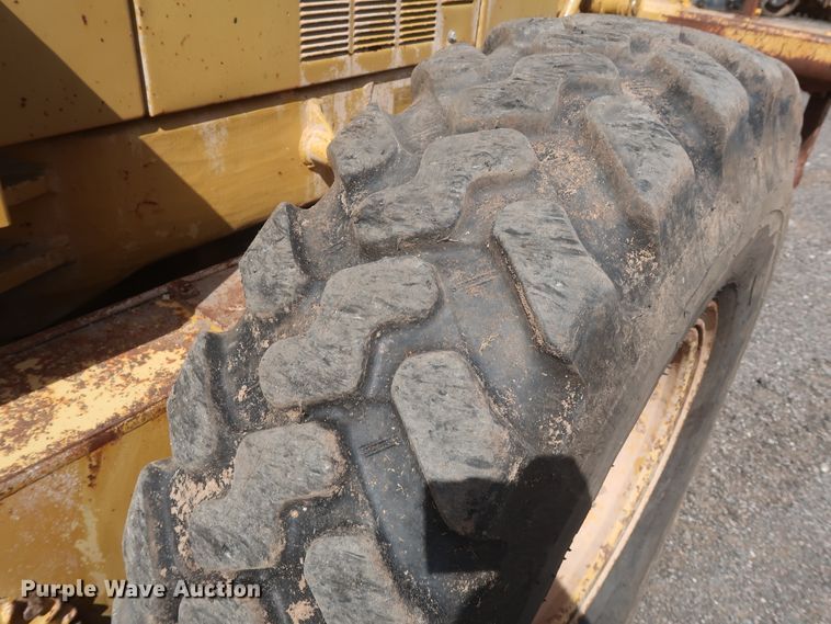 image for item DH0978 1998 Caterpillar 140H VHP  motor grader