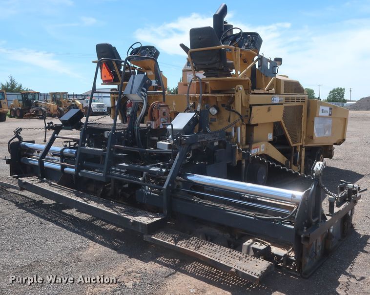 image for item DH0979 2007 Caterpillar AP-1055D  paver