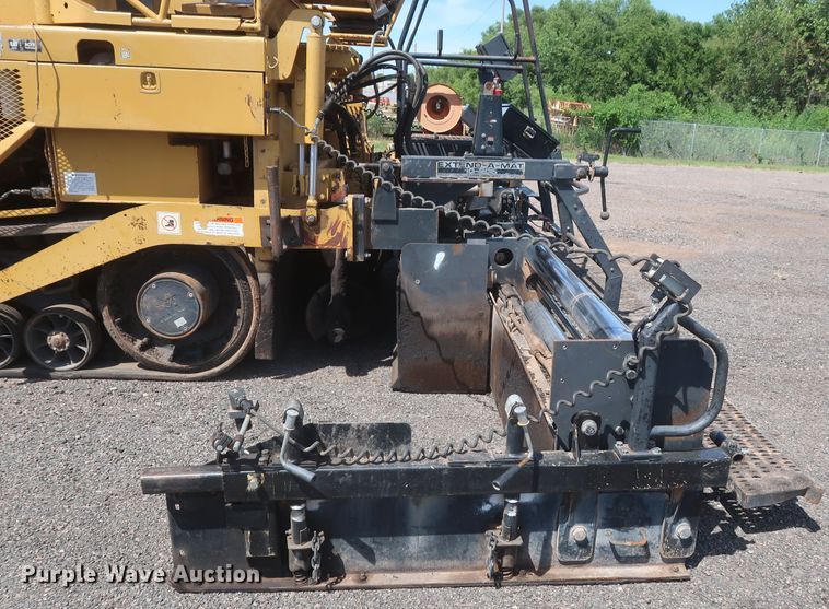 image for item DH0979 2007 Caterpillar AP-1055D  paver