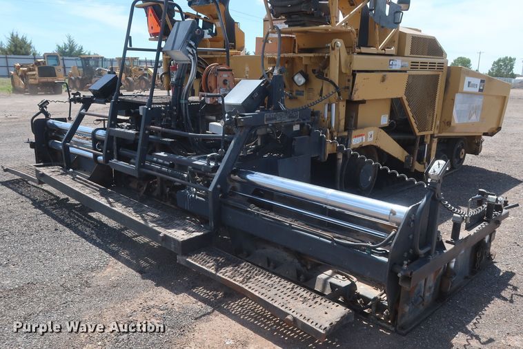 image for item DH0979 2007 Caterpillar AP-1055D  paver