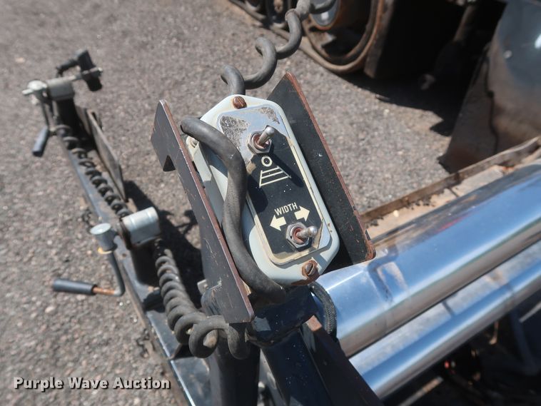 image for item DH0979 2007 Caterpillar AP-1055D  paver