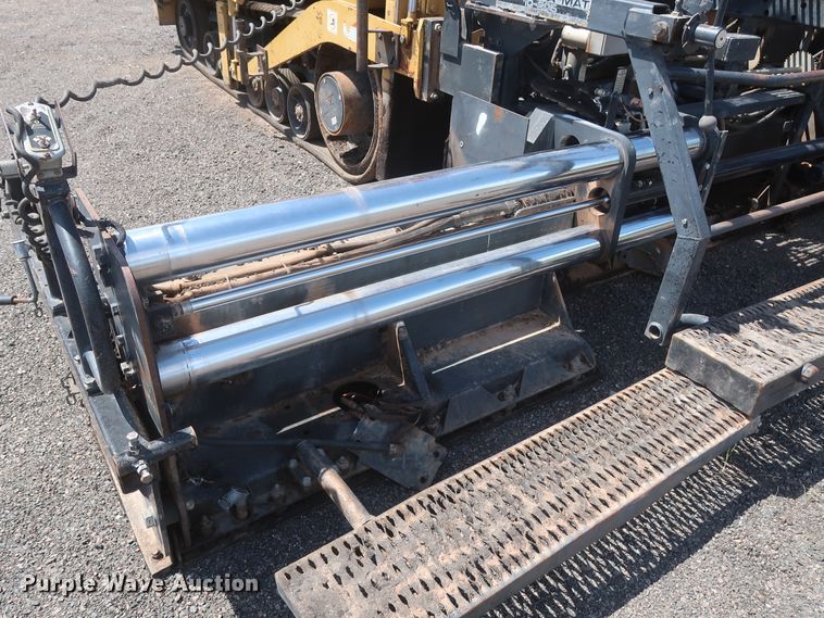 image for item DH0979 2007 Caterpillar AP-1055D  paver