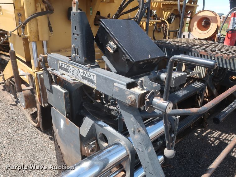 image for item DH0979 2007 Caterpillar AP-1055D  paver