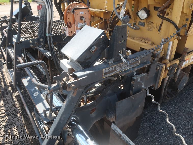 image for item DH0979 2007 Caterpillar AP-1055D  paver