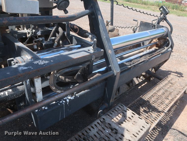 image for item DH0979 2007 Caterpillar AP-1055D  paver