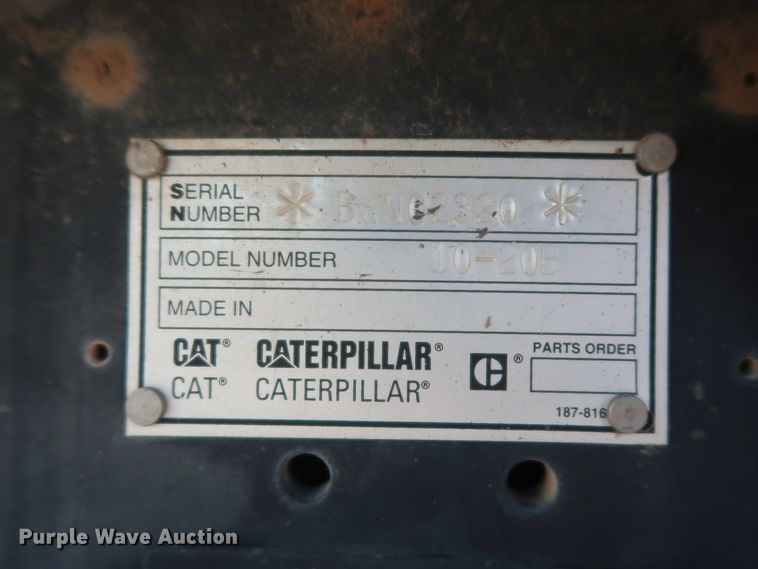image for item DH0979 2007 Caterpillar AP-1055D  paver