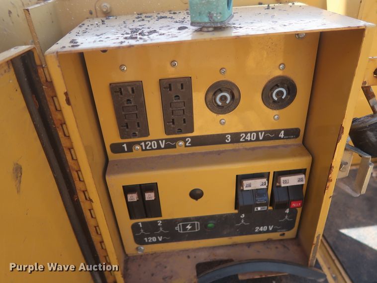 image for item DH0979 2007 Caterpillar AP-1055D  paver