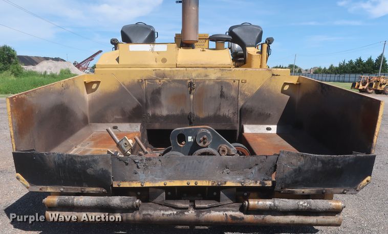 image for item DH0979 2007 Caterpillar AP-1055D  paver