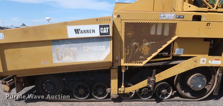 image for item DH0979 2007 Caterpillar AP-1055D  paver
