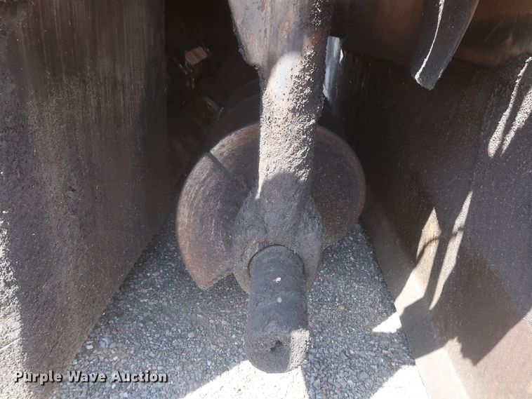 image for item DH0979 2007 Caterpillar AP-1055D  paver