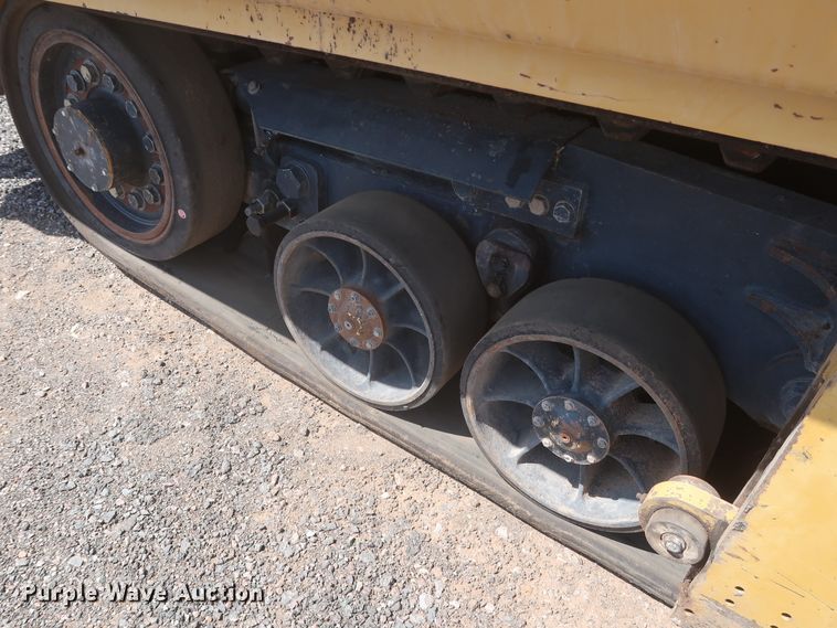 image for item DH0979 2007 Caterpillar AP-1055D  paver