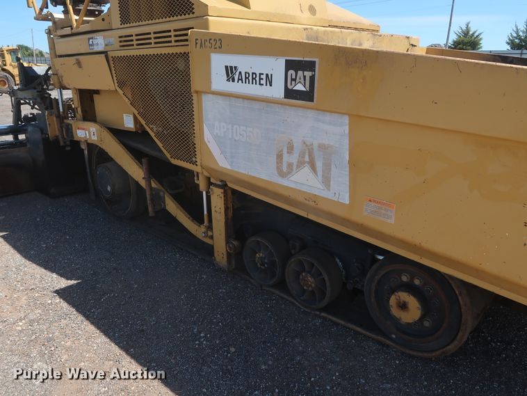 image for item DH0979 2007 Caterpillar AP-1055D  paver