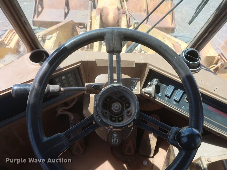 image for item DH0983 1991 Caterpillar 966F  wheel loader