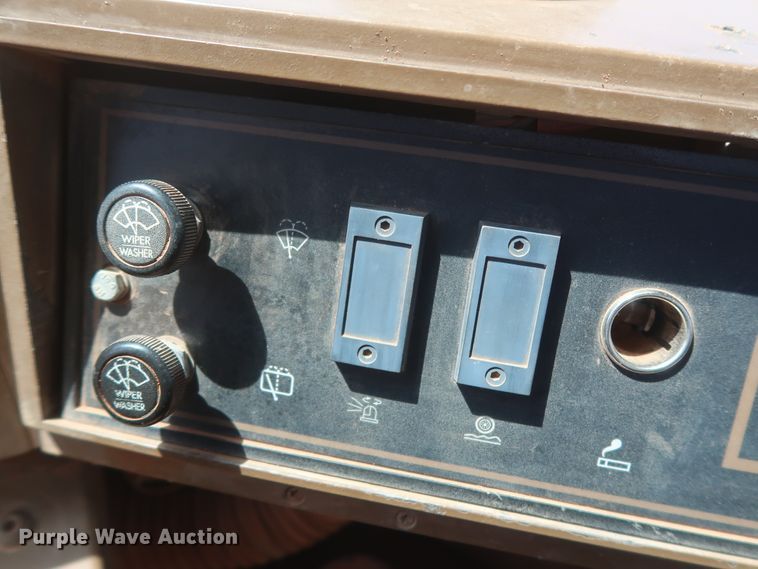 image for item DH0983 1991 Caterpillar 966F  wheel loader