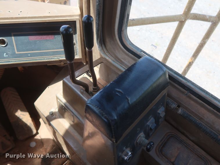 image for item DH0983 1991 Caterpillar 966F  wheel loader