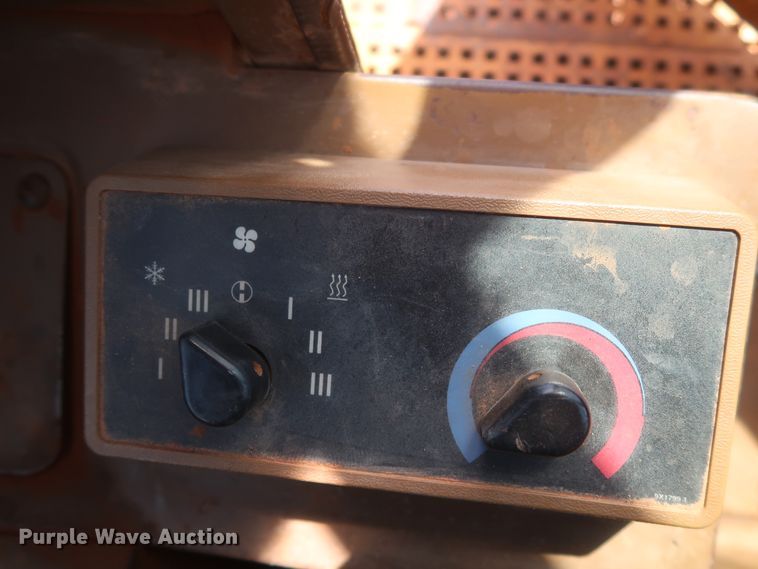 image for item DH0983 1991 Caterpillar 966F  wheel loader