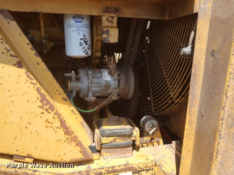 image for item DH0983 1991 Caterpillar 966F  wheel loader