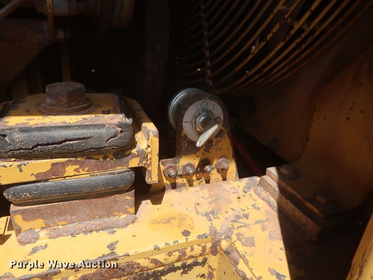 image for item DH0983 1991 Caterpillar 966F  wheel loader