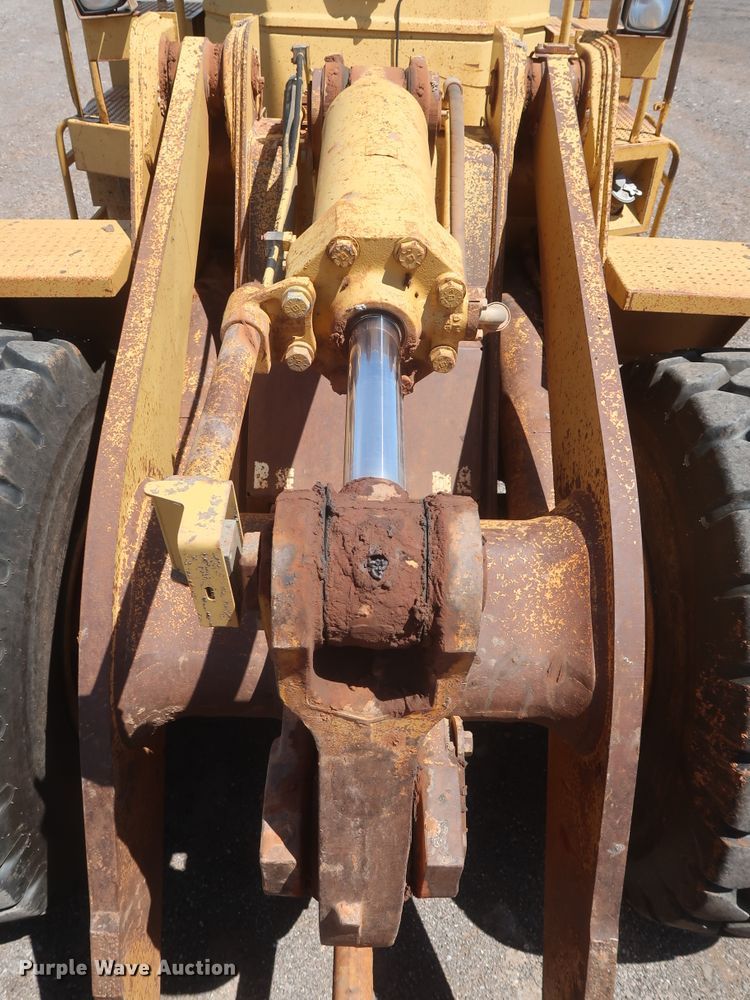 image for item DH0983 1991 Caterpillar 966F  wheel loader