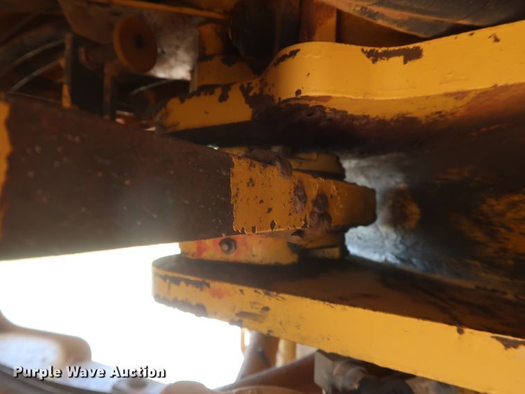 image for item DH0983 1991 Caterpillar 966F  wheel loader