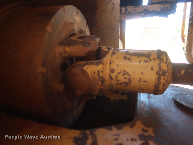 image for item DH0983 1991 Caterpillar 966F  wheel loader