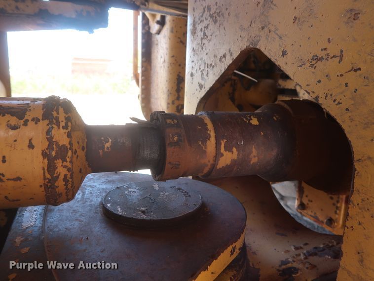 image for item DH0983 1991 Caterpillar 966F  wheel loader