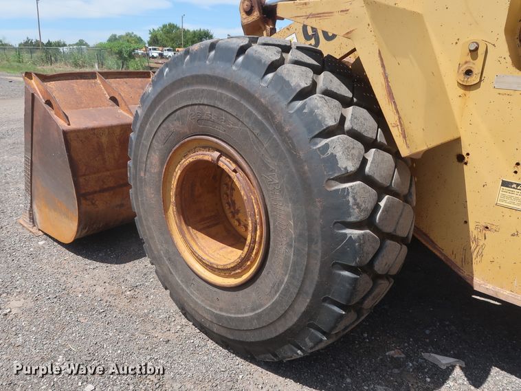 image for item DH0983 1991 Caterpillar 966F  wheel loader