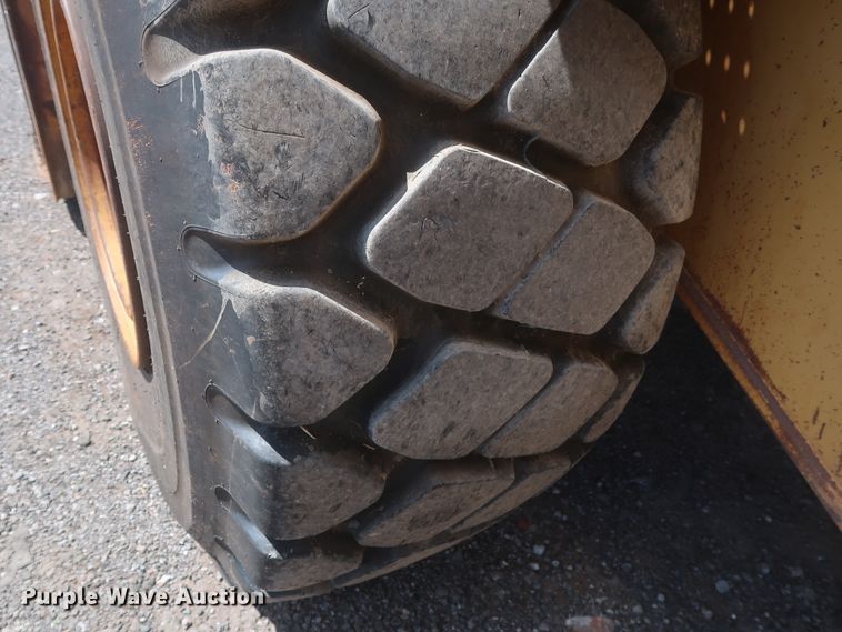 image for item DH0983 1991 Caterpillar 966F  wheel loader