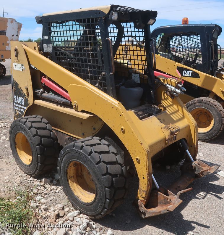 image for item DH0985 2006 Caterpillar 248B  skid steer loader