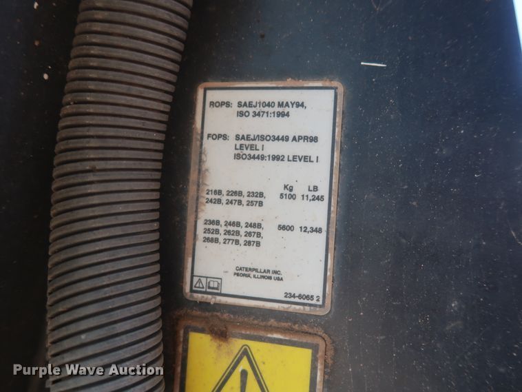 image for item DH0985 2006 Caterpillar 248B  skid steer loader