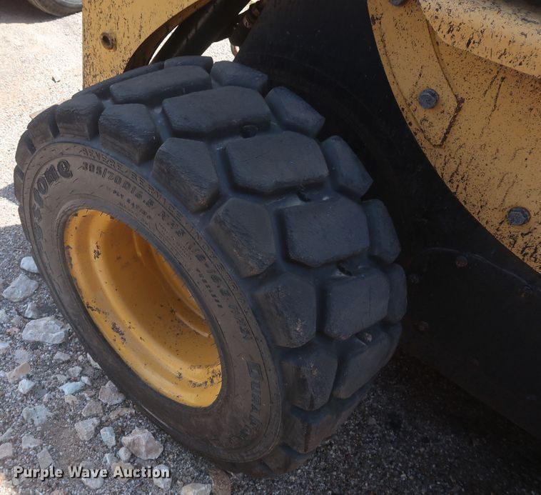 image for item DH0985 2006 Caterpillar 248B  skid steer loader