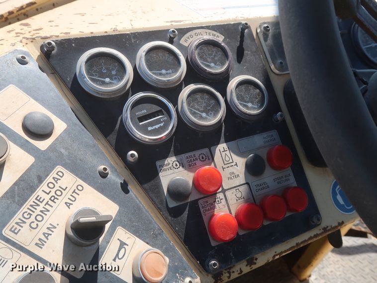 image for item DH0990 2004 Bomag MPH364R  reclaimer