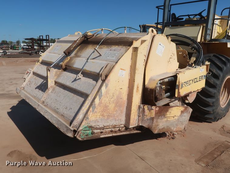 image for item DH0990 2004 Bomag MPH364R  reclaimer