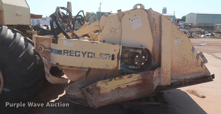 image for item DH0990 2004 Bomag MPH364R  reclaimer